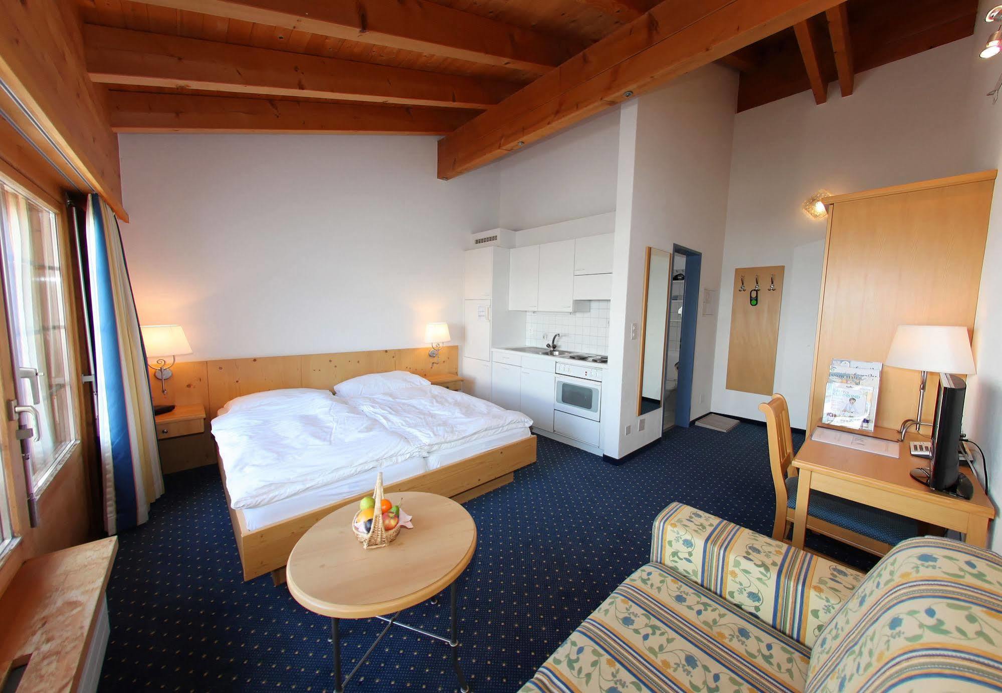 Aparthotel Muchetta Wiesen Exterior foto